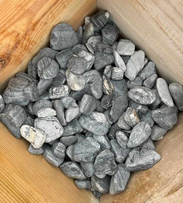 Graphite Thassos Marble Decorative Stone 30-60mm - 20kg bags