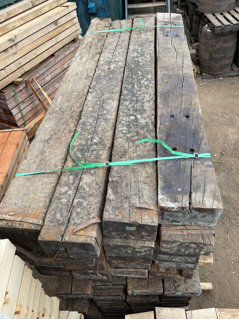 Load image into Gallery viewer, Gr A++ Reclaimed Oak Railway Sleepers (2600 x 250mm x 150mm)
