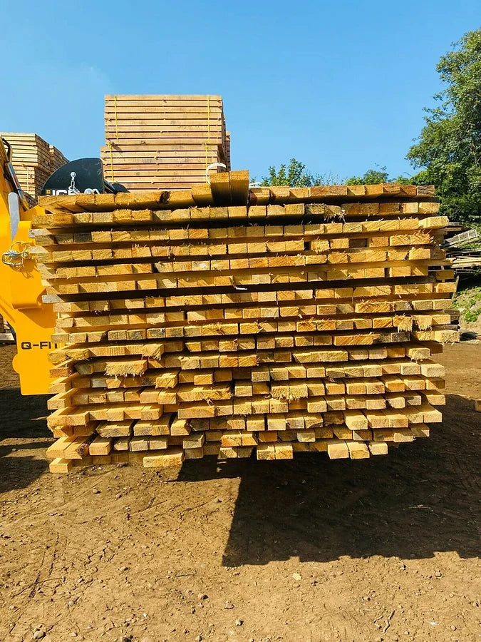 Load image into Gallery viewer, New Pine Timber (2500-2400mm x 50mm x 25mm)
