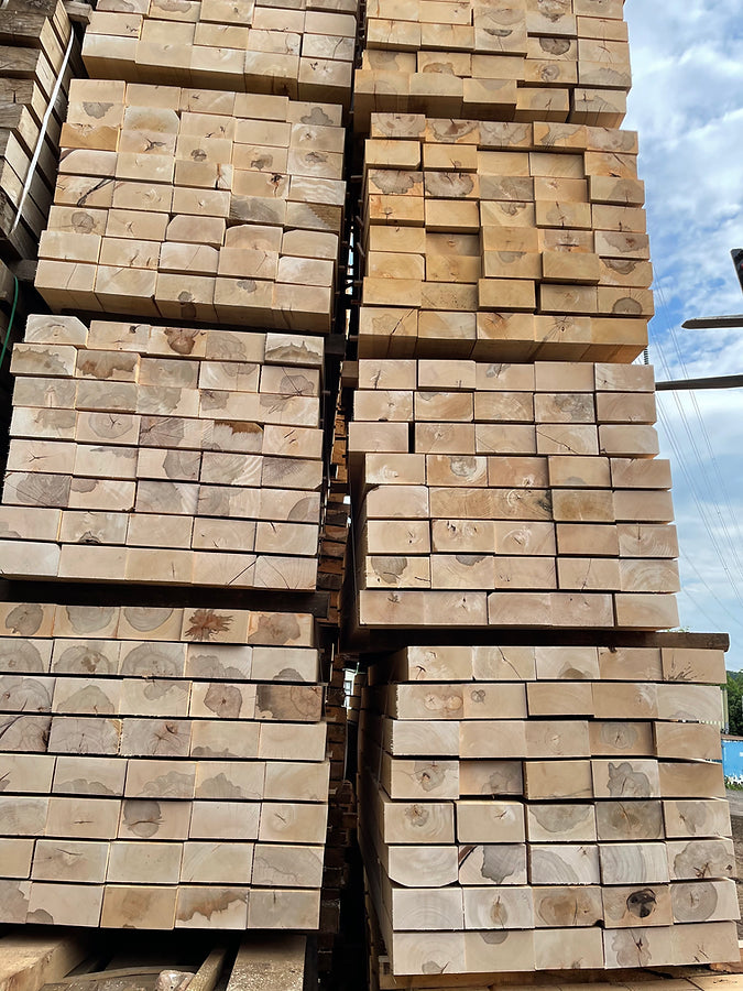 Load image into Gallery viewer, New Hardwood L.Oak Railway Sleepers (2000mm x 200mm x 100mm)
