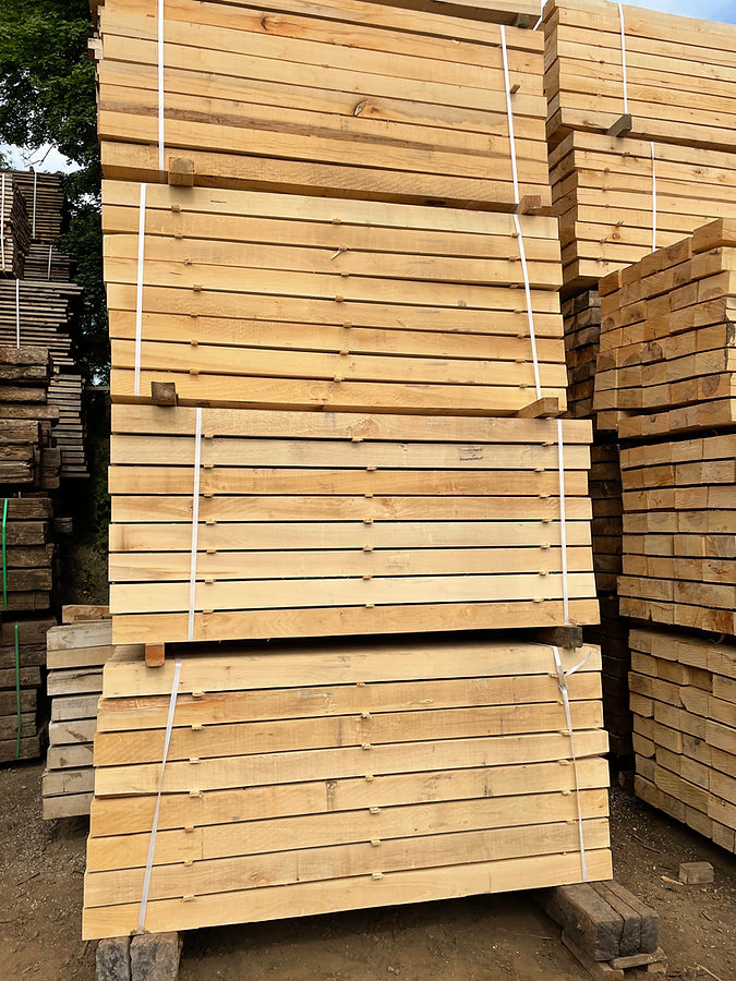 Load image into Gallery viewer, New Hardwood L.Oak Railway Sleepers (2000mm x 200mm x 100mm)
